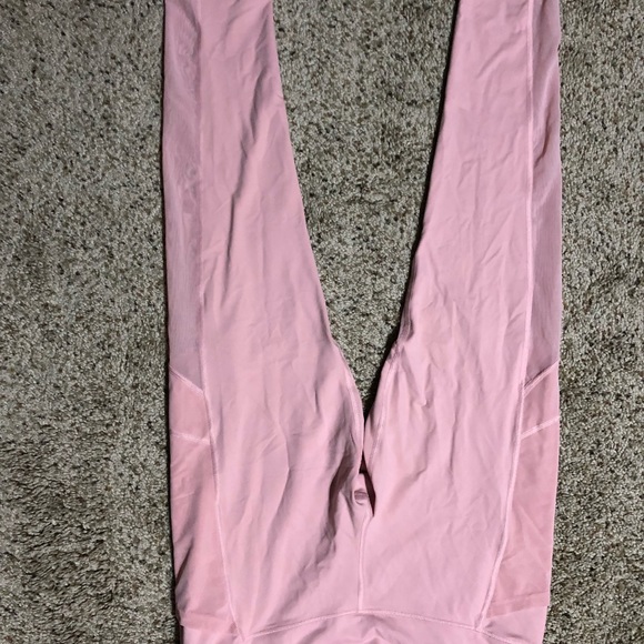 Victoria Secret Knockout Leggings w pockets - Picture 2 of 3
